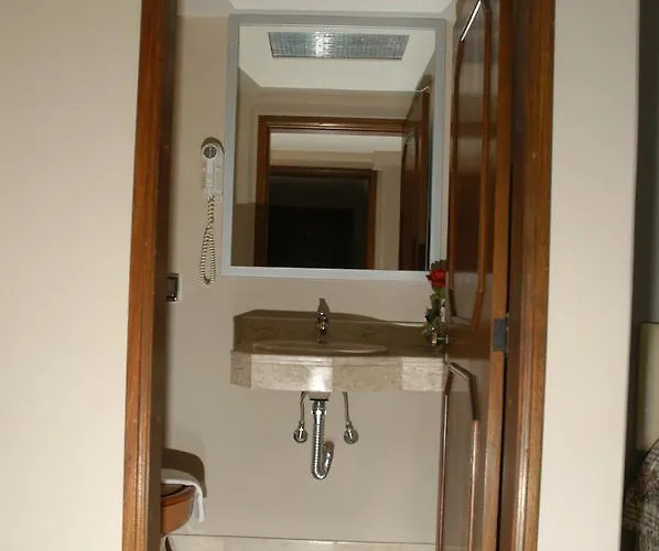 Estudio Mobiliado E Equipado Aparthotel *